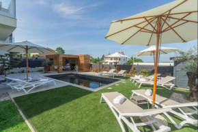 NoaMio Homestay with Heated Swimming Pool & Sauna